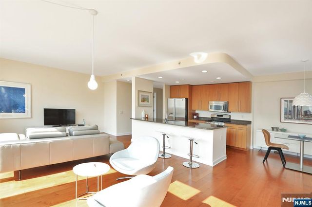 600 12th Street 810, Palisades Park, NJ 07650