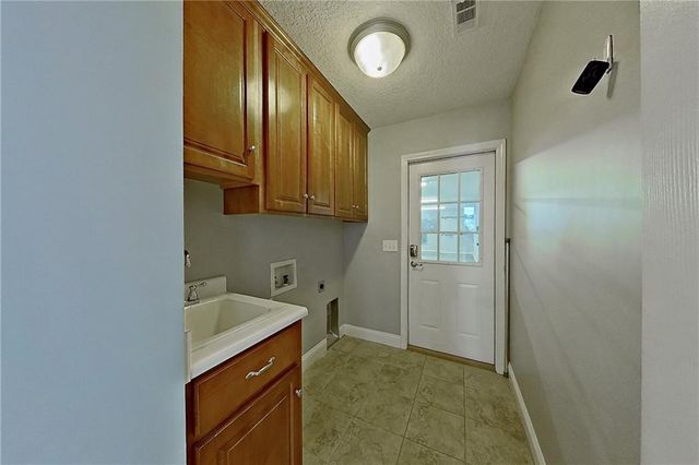 606 Stonewall Jackson Place, Waycross, GA 31503