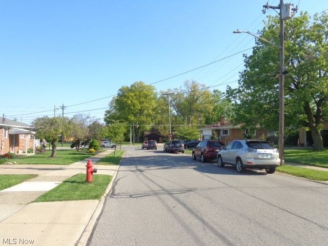 2488 Dale Avenue, Rocky River, OH 44116