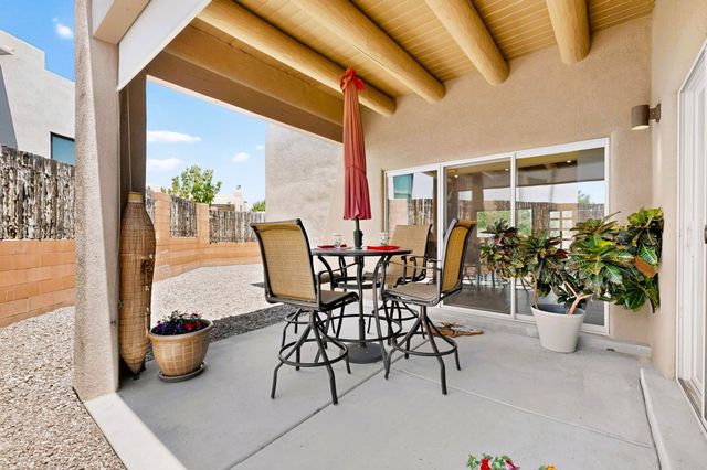 1522 Calle Redondo, Santa Fe, NM 87505