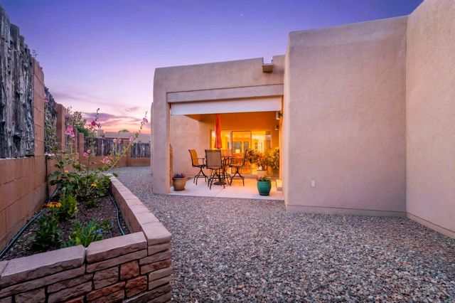 1522 Calle Redondo, Santa Fe, NM 87505