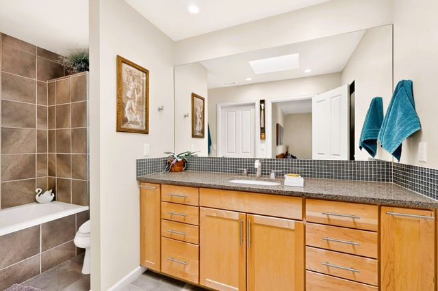 1522 Calle Redondo, Santa Fe, NM 87505
