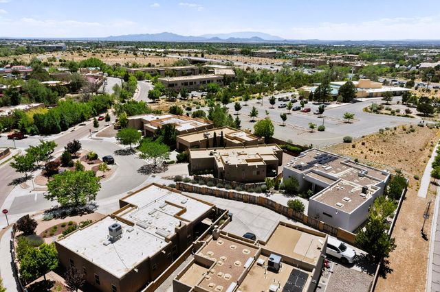 1522 Calle Redondo, Santa Fe, NM 87505