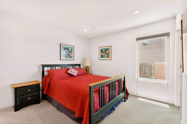 1522 Calle Redondo, Santa Fe, NM 87505