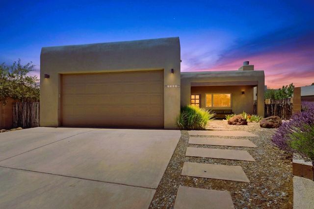 1522 Calle Redondo, Santa Fe, NM 87505