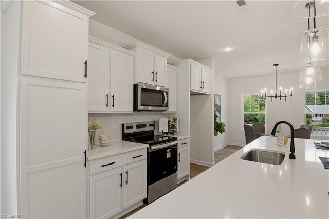 5375 Parsons Street 1043, Pfafftown, NC 27040