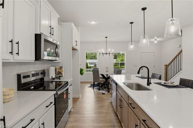 5375 Parsons Street 1043, Pfafftown, NC 27040
