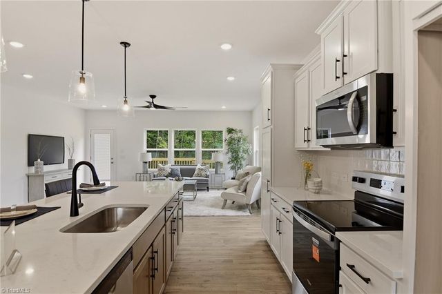 5375 Parsons Street 1043, Pfafftown, NC 27040