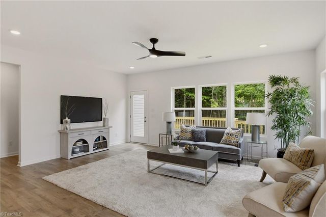 5375 Parsons Street 1043, Pfafftown, NC 27040