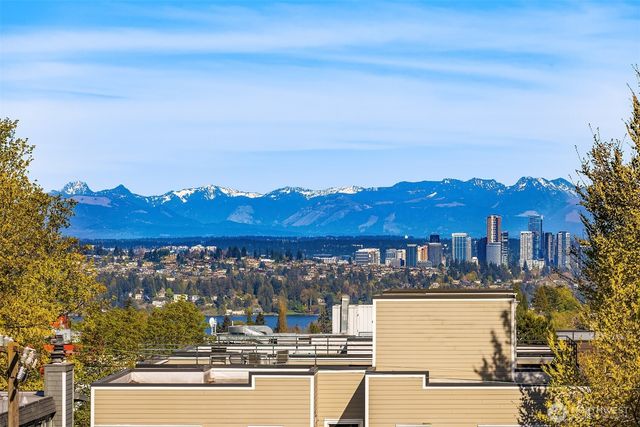 1713 17th Avenue, Seattle, WA 98122