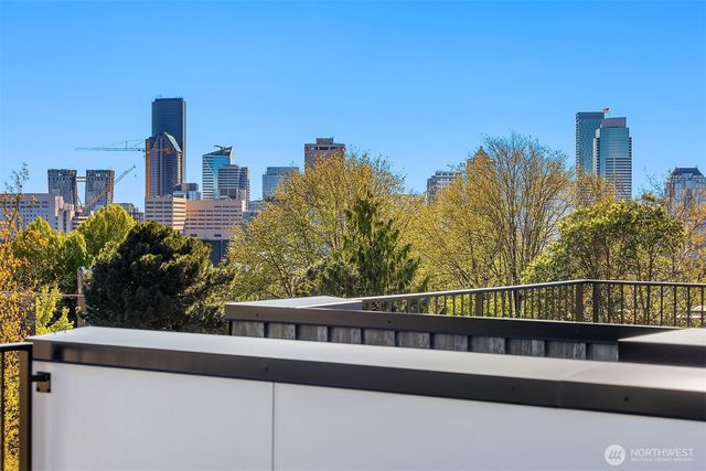 1713 17th Avenue, Seattle, WA 98122