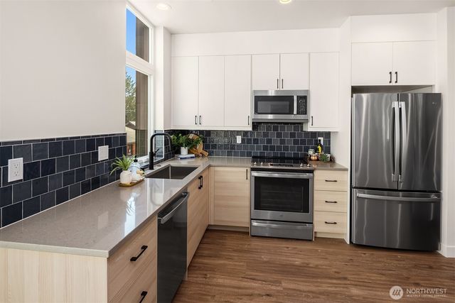 1713 17th Avenue, Seattle, WA 98122
