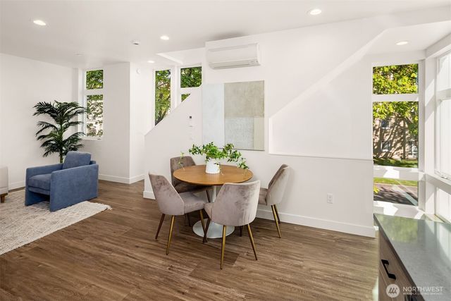 1713 17th Avenue, Seattle, WA 98122