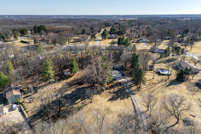 7 Sandpiper Drive, Blue Grass, IA 52726