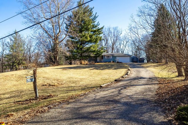 7 Sandpiper Drive, Blue Grass, IA 52726