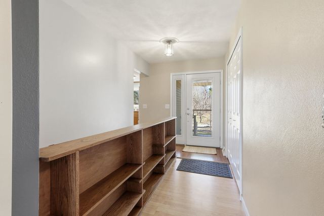 7 Sandpiper Drive, Blue Grass, IA 52726