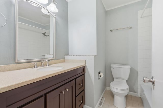 7 Sandpiper Drive, Blue Grass, IA 52726