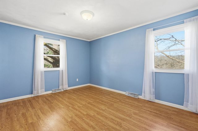 7 Sandpiper Drive, Blue Grass, IA 52726