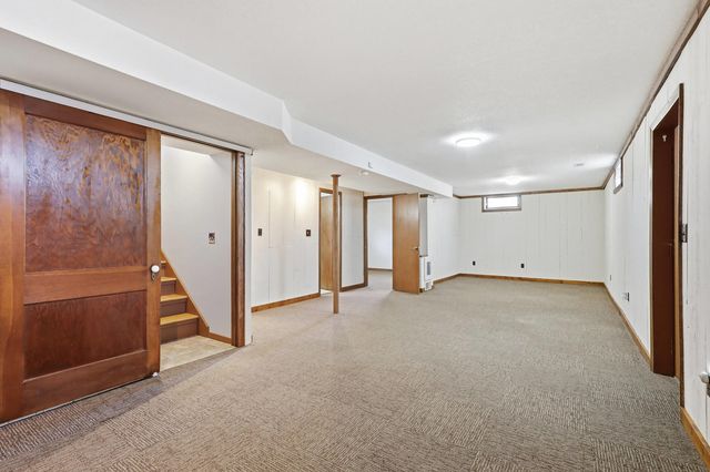 7 Sandpiper Drive, Blue Grass, IA 52726