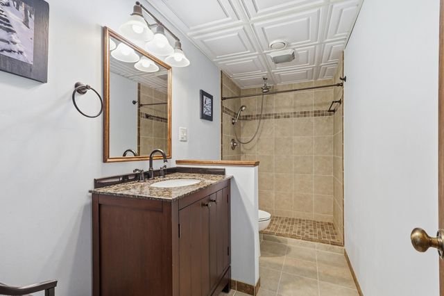 7 Sandpiper Drive, Blue Grass, IA 52726