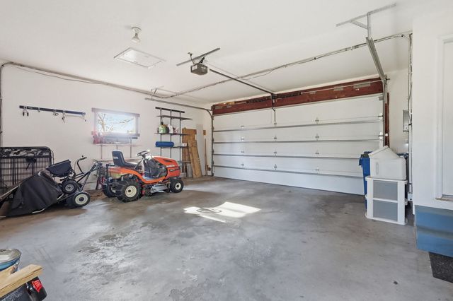 7 Sandpiper Drive, Blue Grass, IA 52726