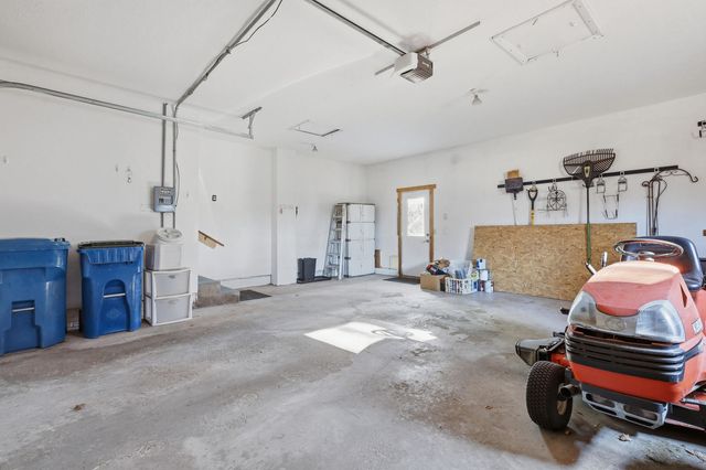 7 Sandpiper Drive, Blue Grass, IA 52726