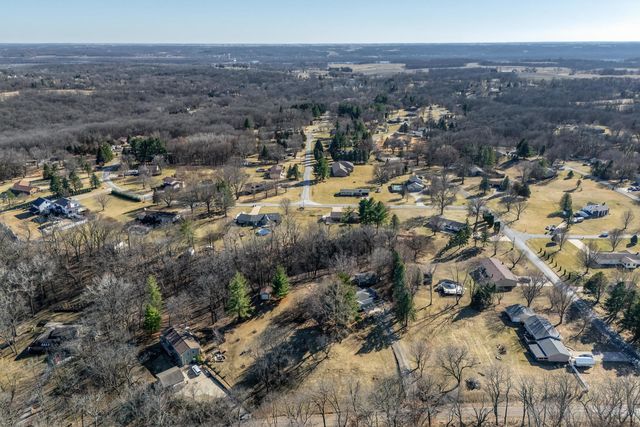 7 Sandpiper Drive, Blue Grass, IA 52726