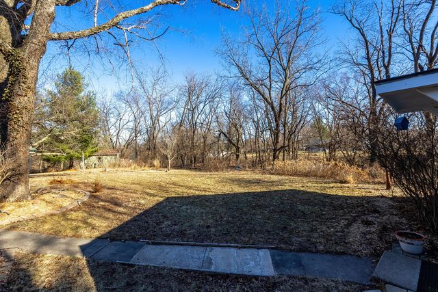 7 Sandpiper Drive, Blue Grass, IA 52726