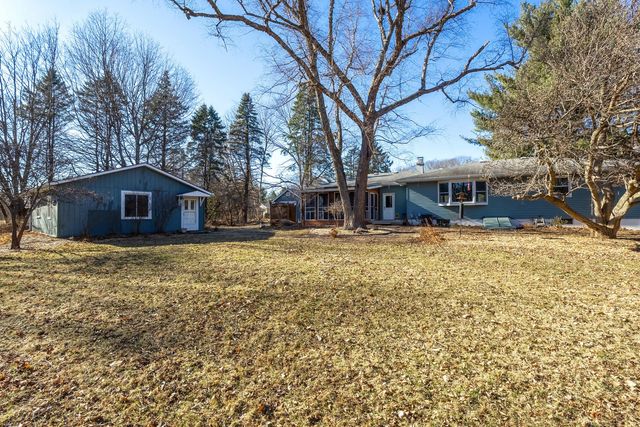 7 Sandpiper Drive, Blue Grass, IA 52726