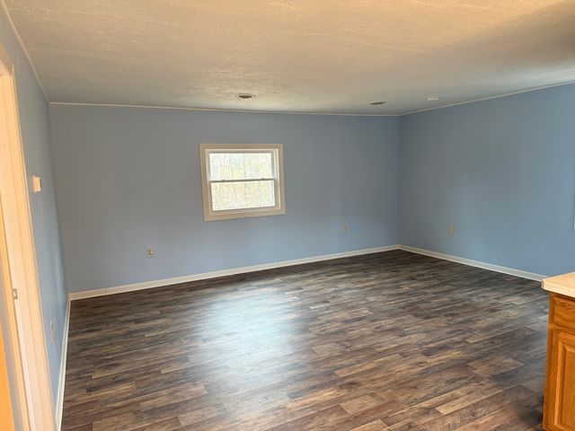 7 Sandpiper Drive, Blue Grass, IA 52726