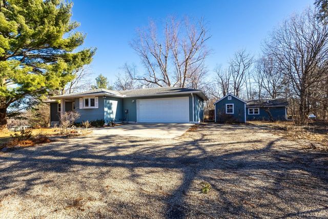 7 Sandpiper Drive, Blue Grass, IA 52726
