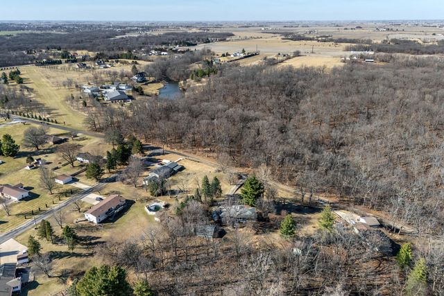 7 Sandpiper Drive, Blue Grass, IA 52726