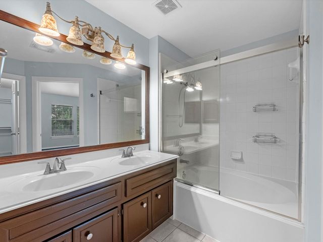 1712 Bevis Street, Houston, TX 77008