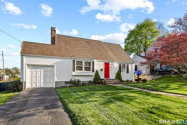 51 Oakdale Street, Wethersfield, CT 06109