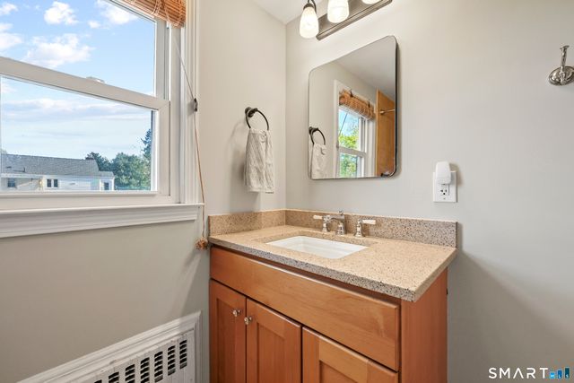 51 Oakdale Street, Wethersfield, CT 06109
