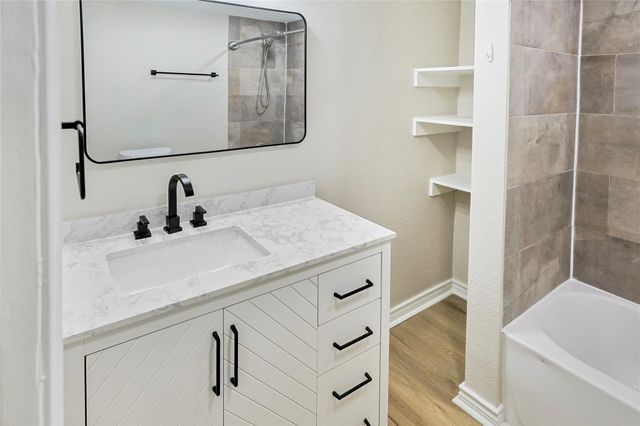 5919 Avenue R, Galveston, TX 77551