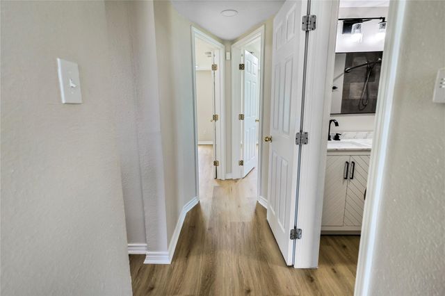 5919 Avenue R, Galveston, TX 77551