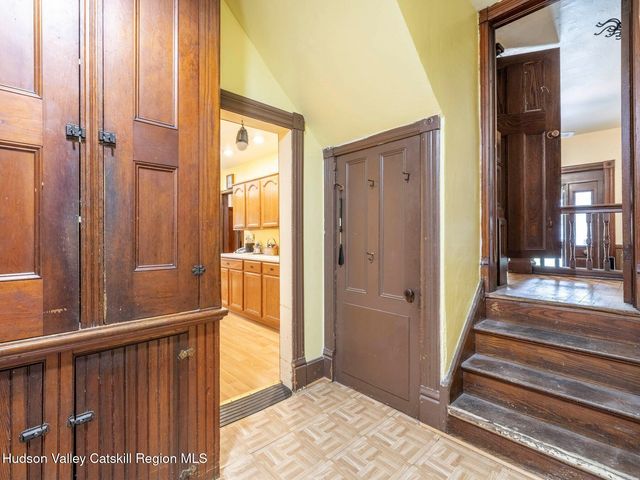 123 Vineyard Avenue, Highland, NY 12528