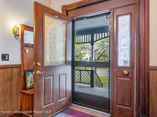 123 Vineyard Avenue, Highland, NY 12528