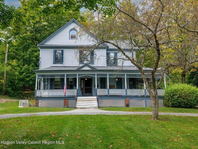 123 Vineyard Avenue, Highland, NY 12528