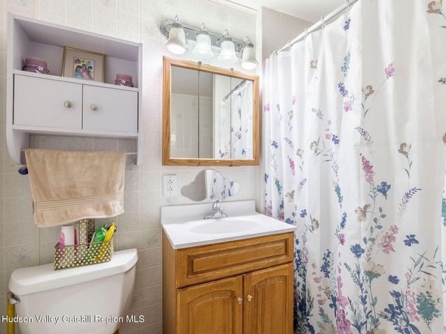 123 Vineyard Avenue, Highland, NY 12528