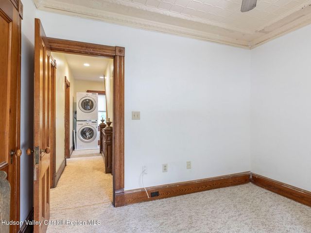 123 Vineyard Avenue, Highland, NY 12528