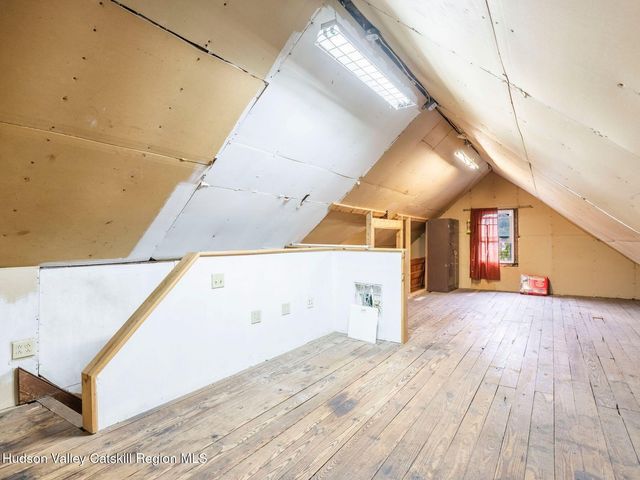 123 Vineyard Avenue, Highland, NY 12528