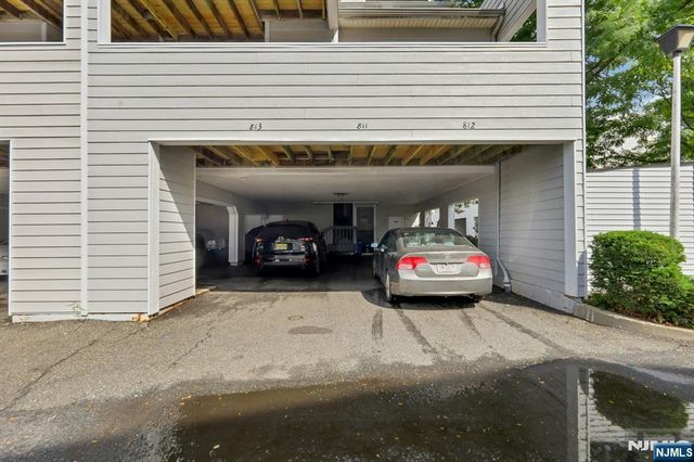 812 Topsail Lane, Secaucus, NJ 07094