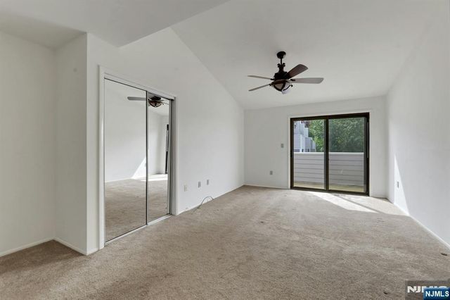 812 Topsail Lane, Secaucus, NJ 07094