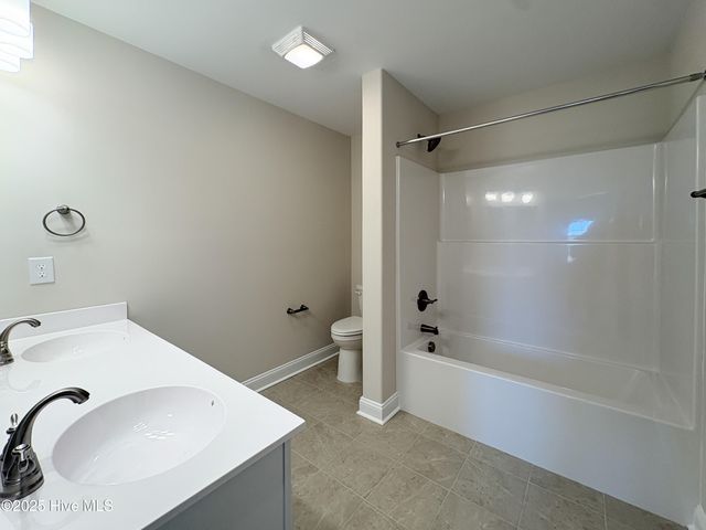 900 Wild Azalea Way, Hubert, NC 28539