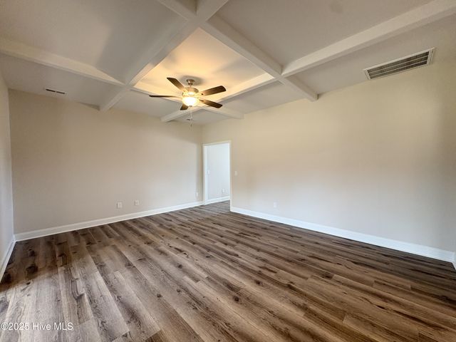 900 Wild Azalea Way, Hubert, NC 28539