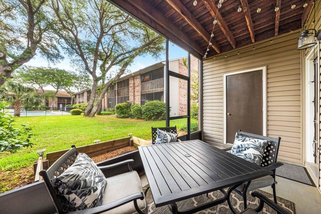 229 Carmel Drive, 4, Fort Walton Beach, FL 32547