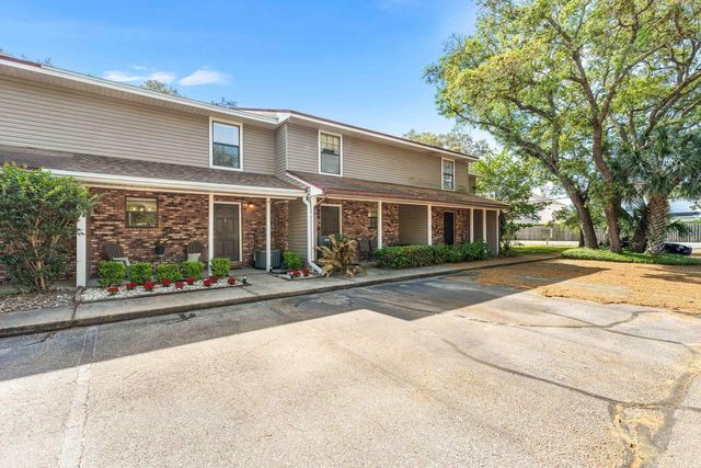 229 Carmel Drive, 4, Fort Walton Beach, FL 32547