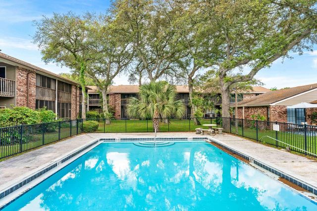 229 Carmel Drive, 4, Fort Walton Beach, FL 32547